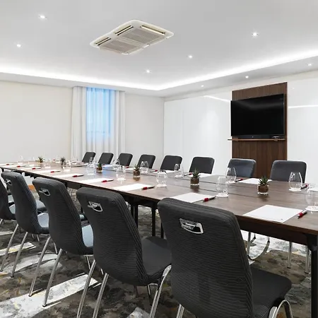 Otel Malta Marriott & 5*