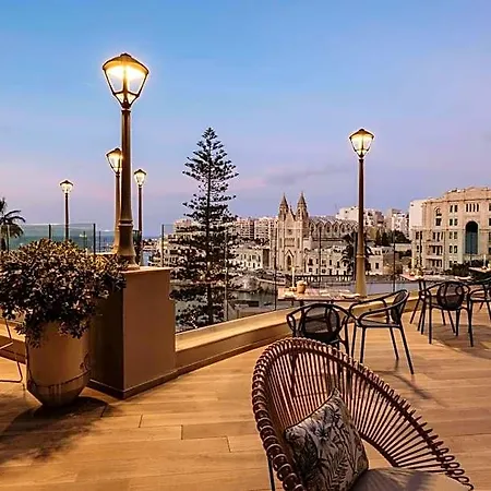 Szálloda Malta Marriott & San Ġiljan