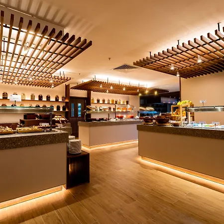 Hotel Malta Marriott & 5*